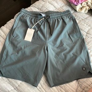 Free fly men’s swell short lined